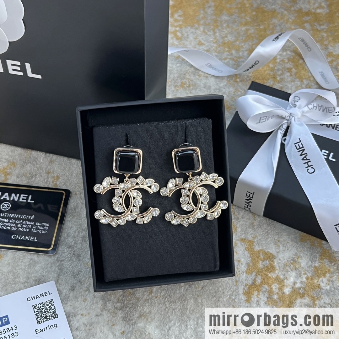 New ☑️ CHANEL Chanel c2 double c black square stud earrings