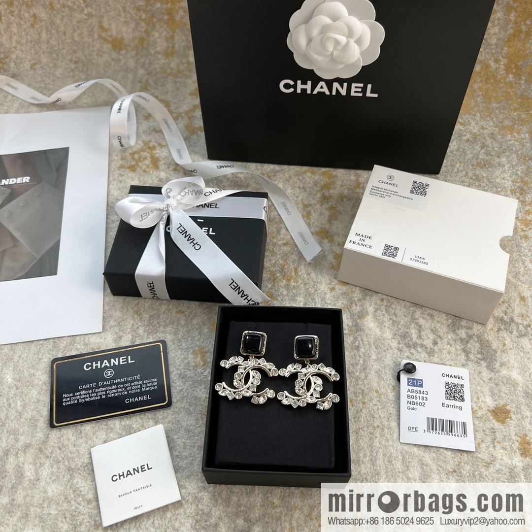 New ☑️ CHANEL Chanel c2 double c black square stud earrings