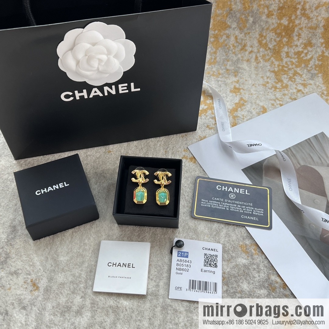 New ☑️ CHANEL Chanel c2 double c green square stud earrings