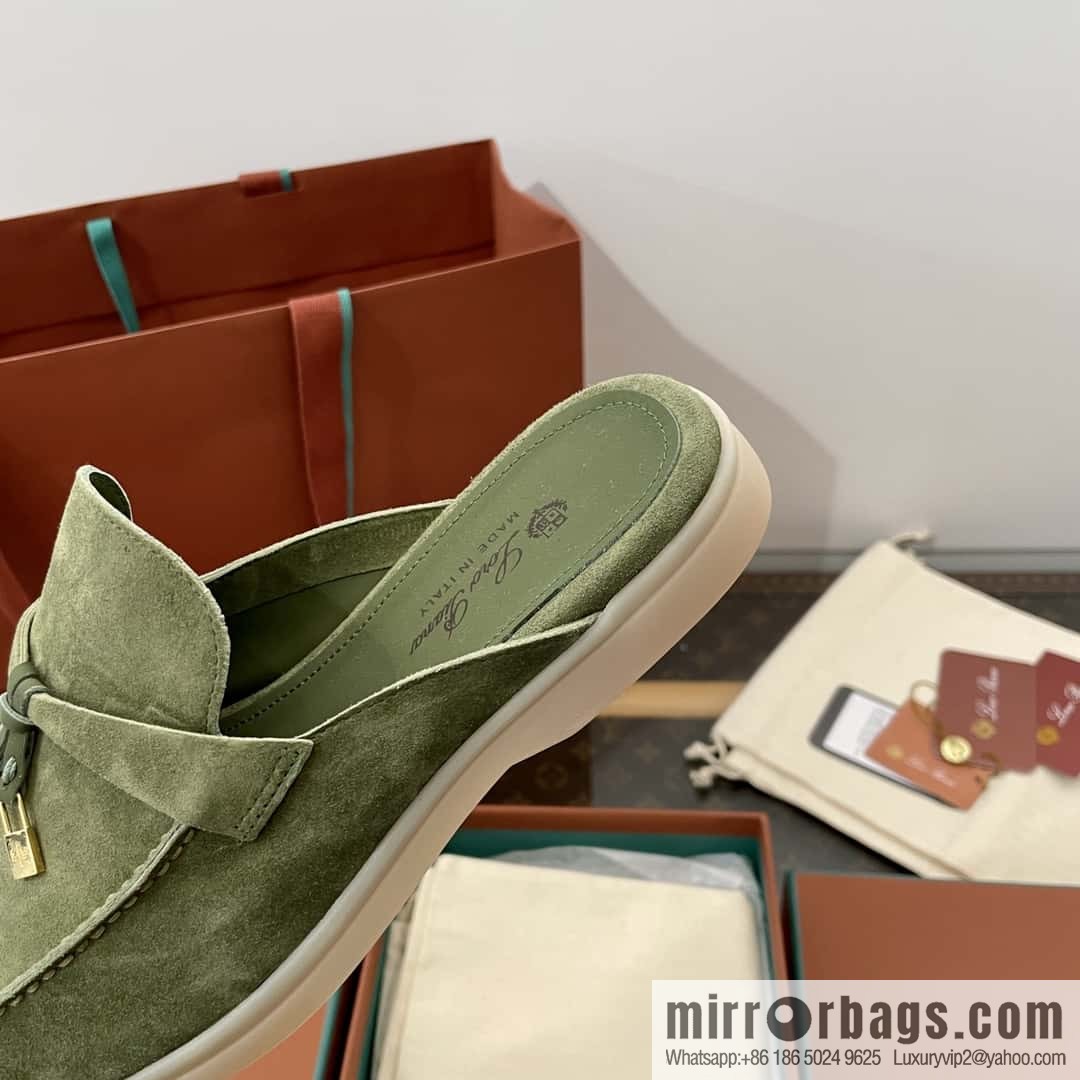 𝐋𝐨𝐫𝐨 𝐏𝐢𝐚𝐧𝐚|| Mueller half shoes, green tea