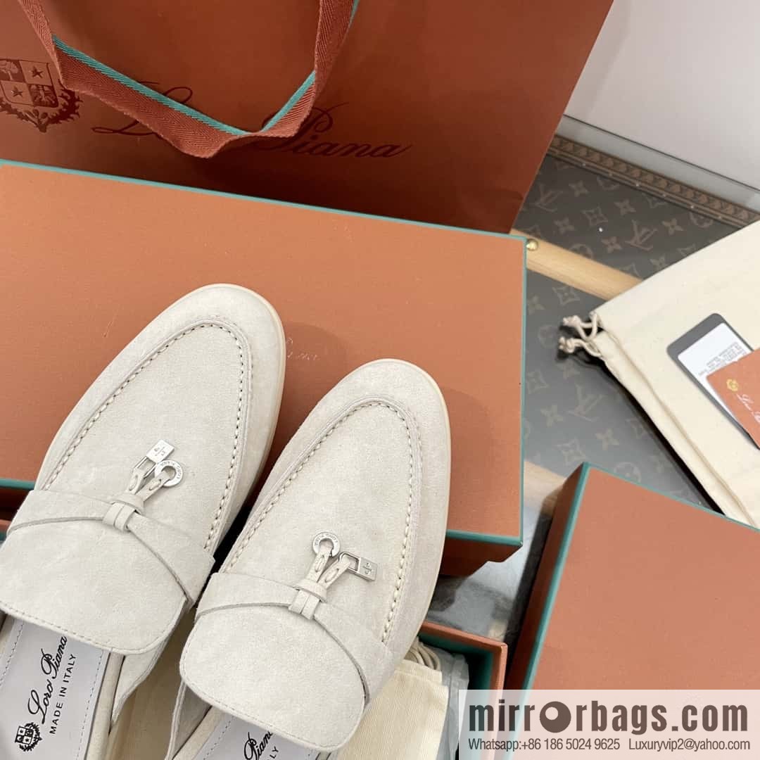 𝐋𝐨𝐫𝐨 𝐏𝐢𝐚𝐧𝐚|| Muller half-shoes, pearl gray