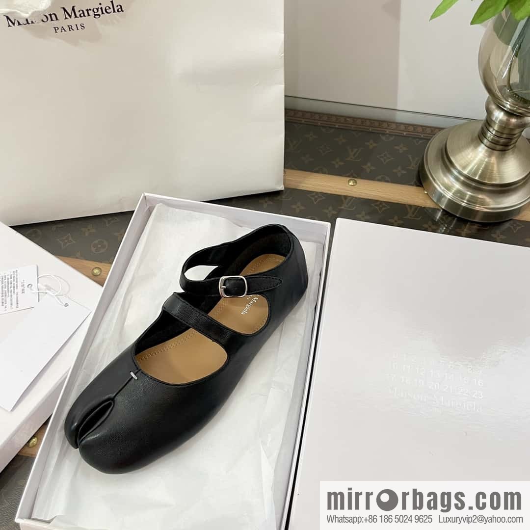𝐌𝐚𝐢𝐬𝐨𝐧𝐌𝐚𝐫𝐠𝐢𝐞𝐥𝐚|| Margiela Split-toed Ballet Shoes