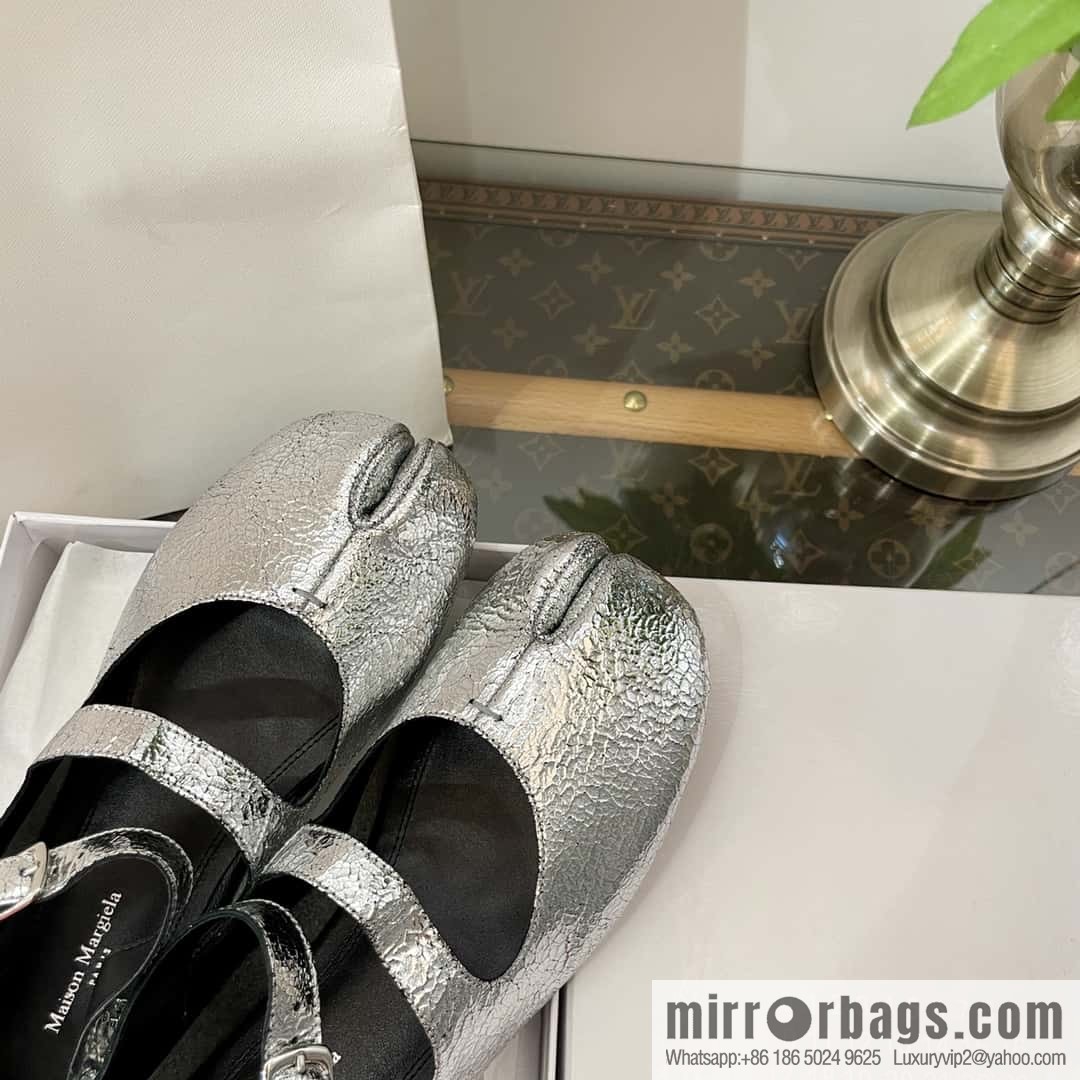 𝐌𝐚𝐢𝐬𝐨𝐧𝐌𝐚𝐫𝐠𝐢𝐞𝐥𝐚|| Margiela Split-toed Ballet Shoes