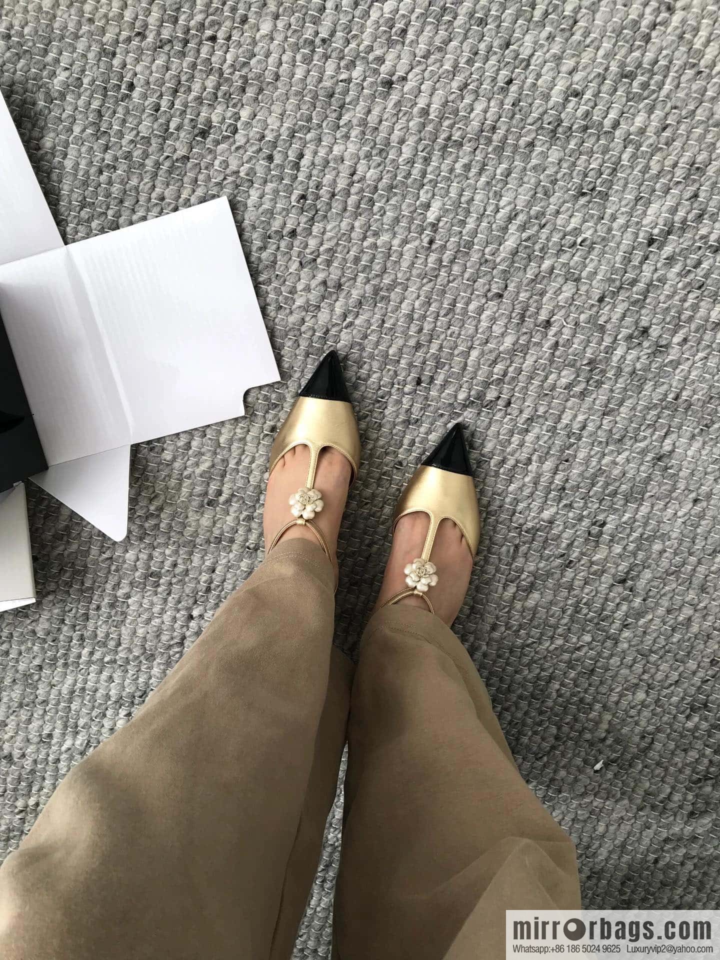 CHANEL Xiaoxiang Early Spring Camellia 🥰 Pointed Wedge Heel Single Shoes