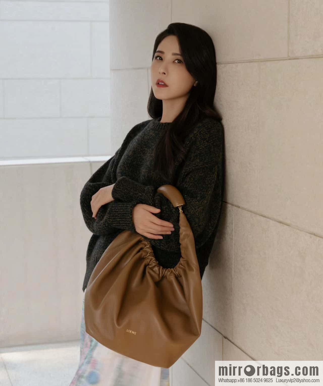 LOEWE Squeezed Underarm Bag 0701 Oak Brown 29.5CM