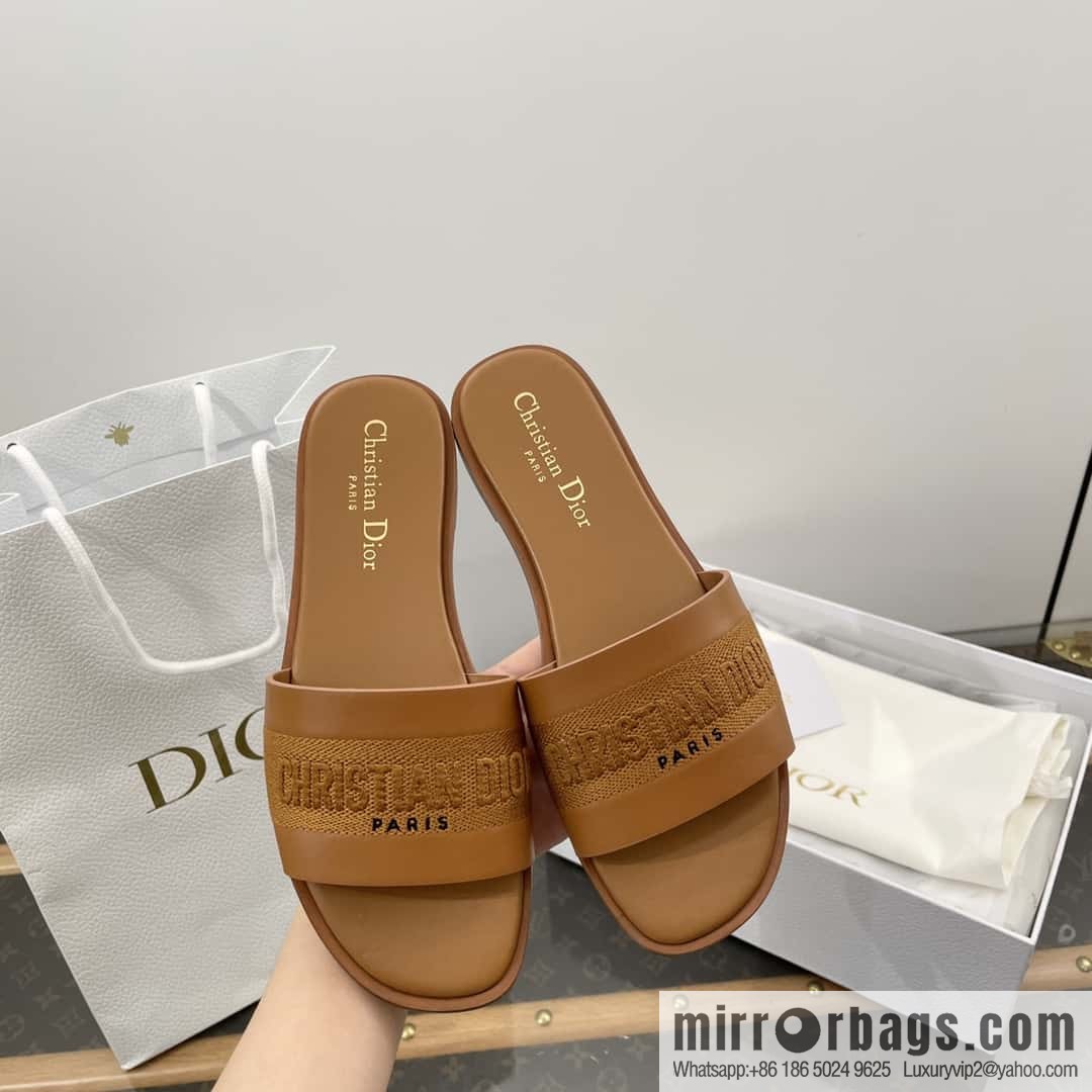 DIOR spring and summer new leather embroidered flat-bottomed slippers series