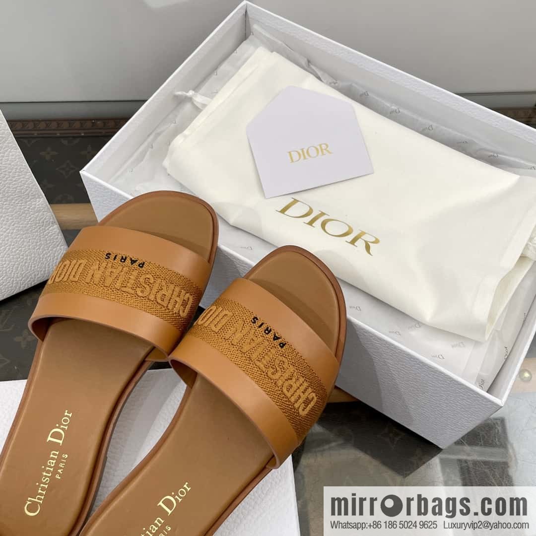 DIOR spring and summer new leather embroidered flat-bottomed slippers series