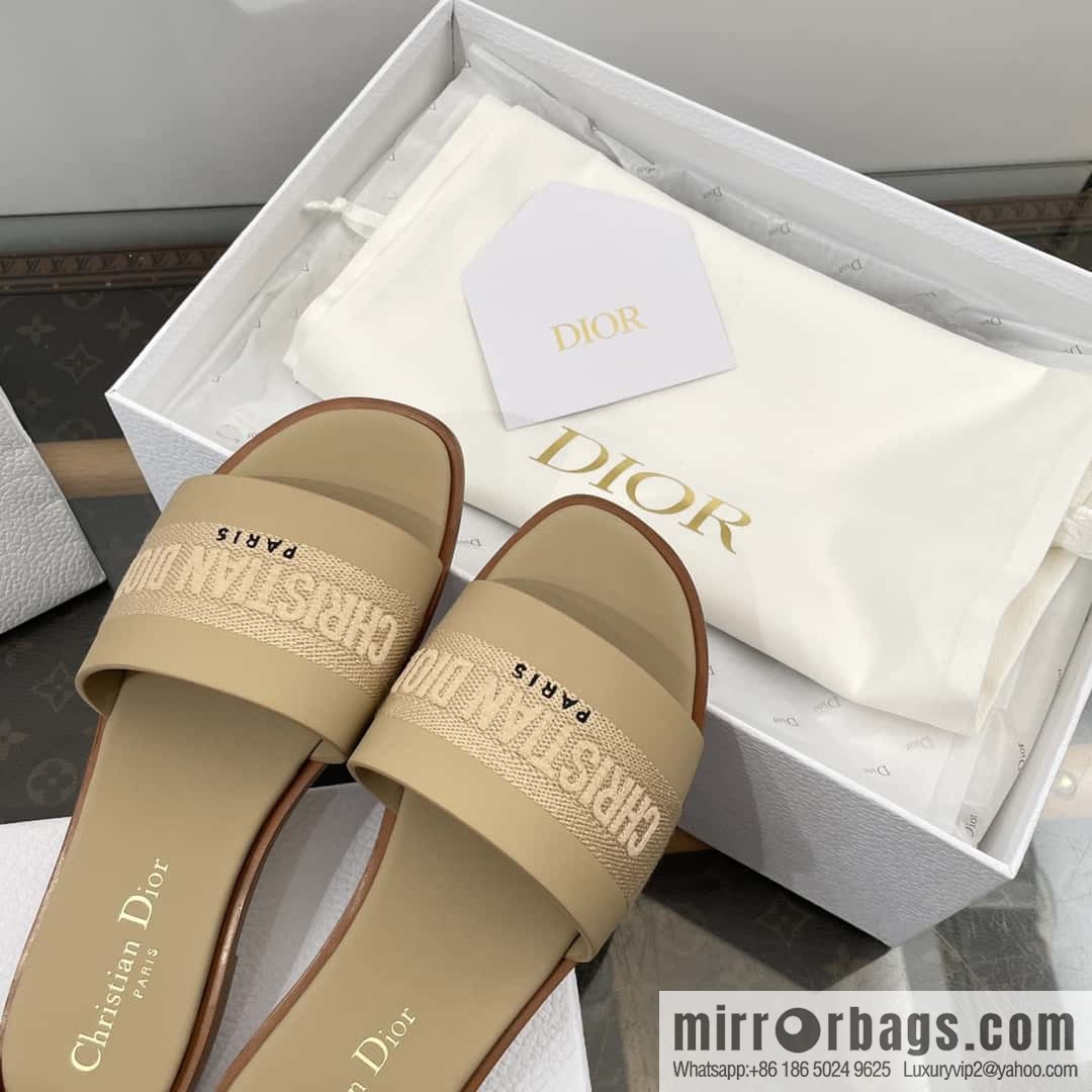 DIOR spring and summer new leather embroidered flat-bottomed slippers series