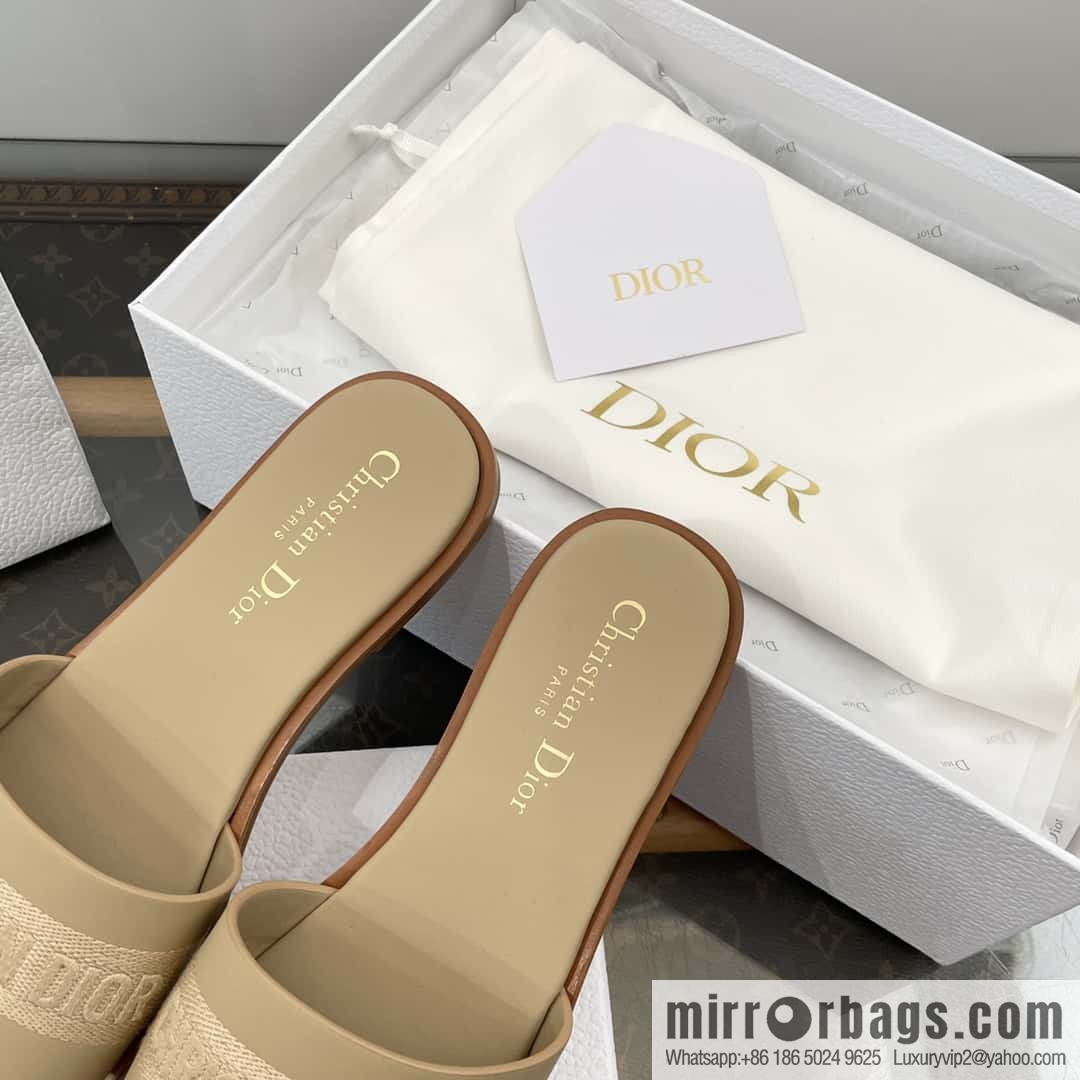 DIOR spring and summer new leather embroidered flat-bottomed slippers series