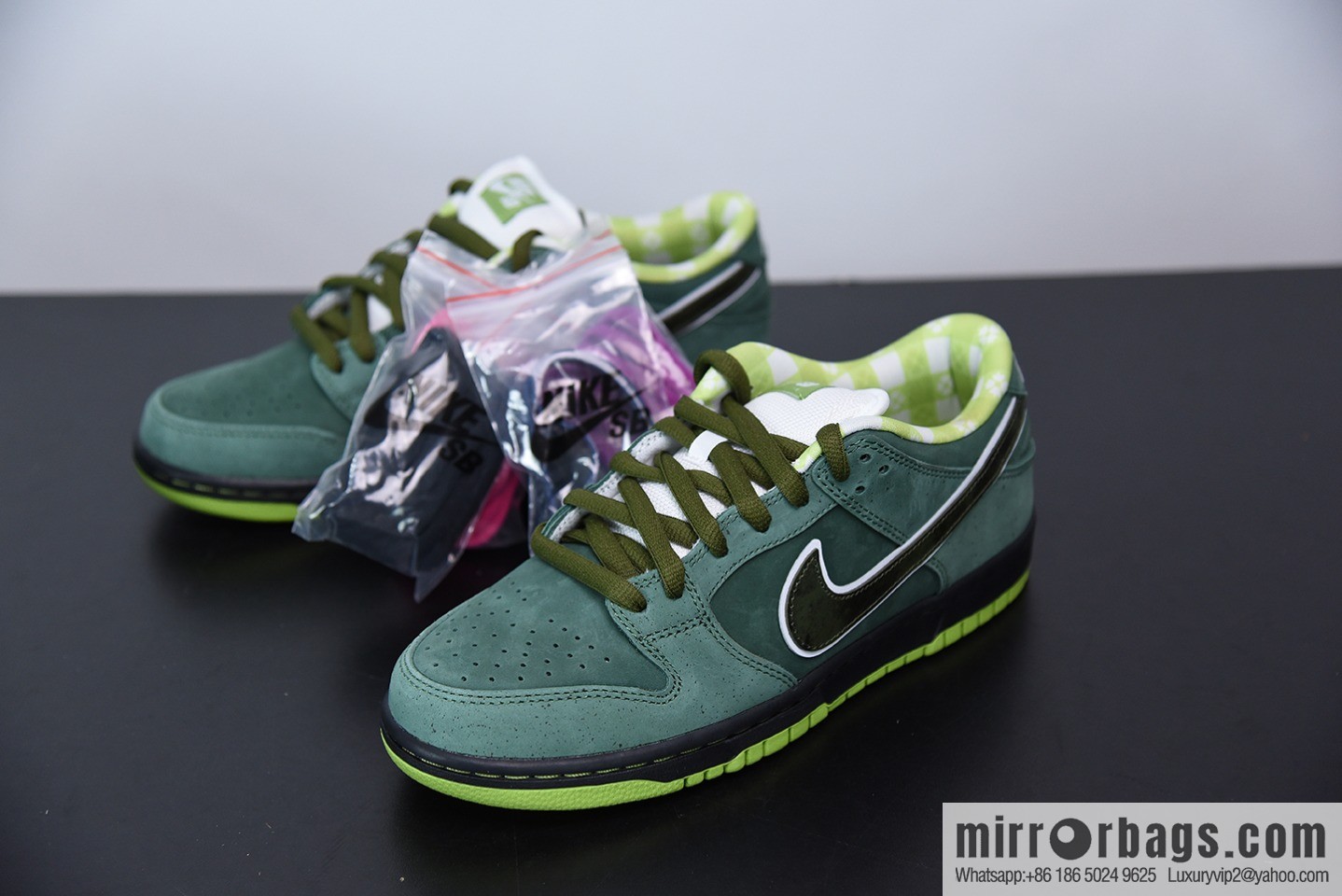 Concepts x Nike SB Dunk Low Green Lobster Unisex The same sneakers item number: BV1310-337