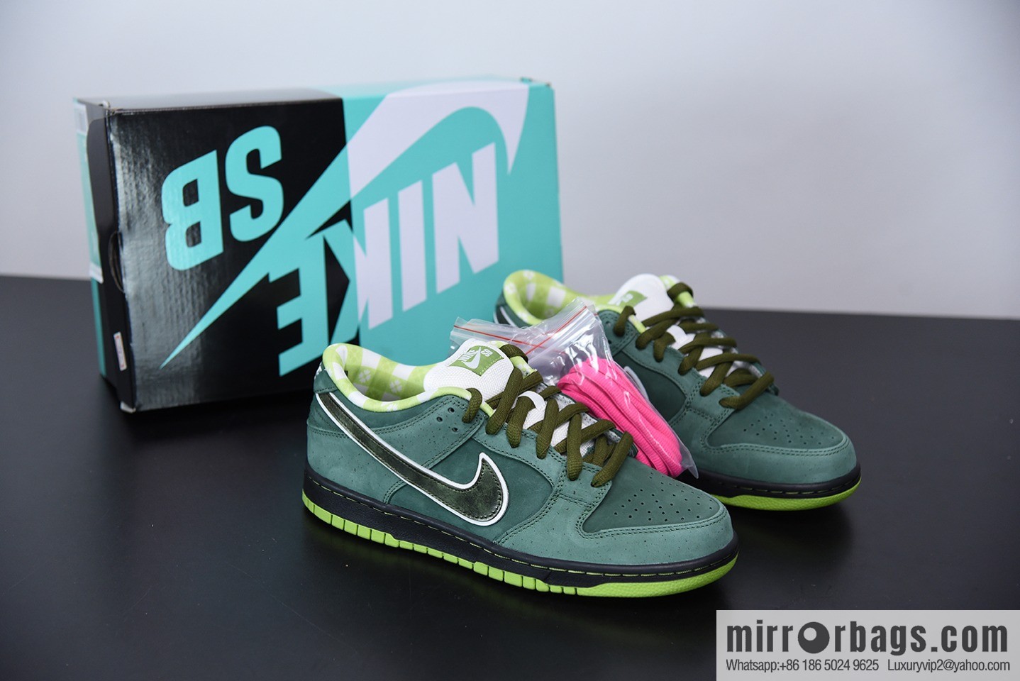 Concepts x Nike SB Dunk Low Green Lobster Unisex The same sneakers item number: BV1310-337