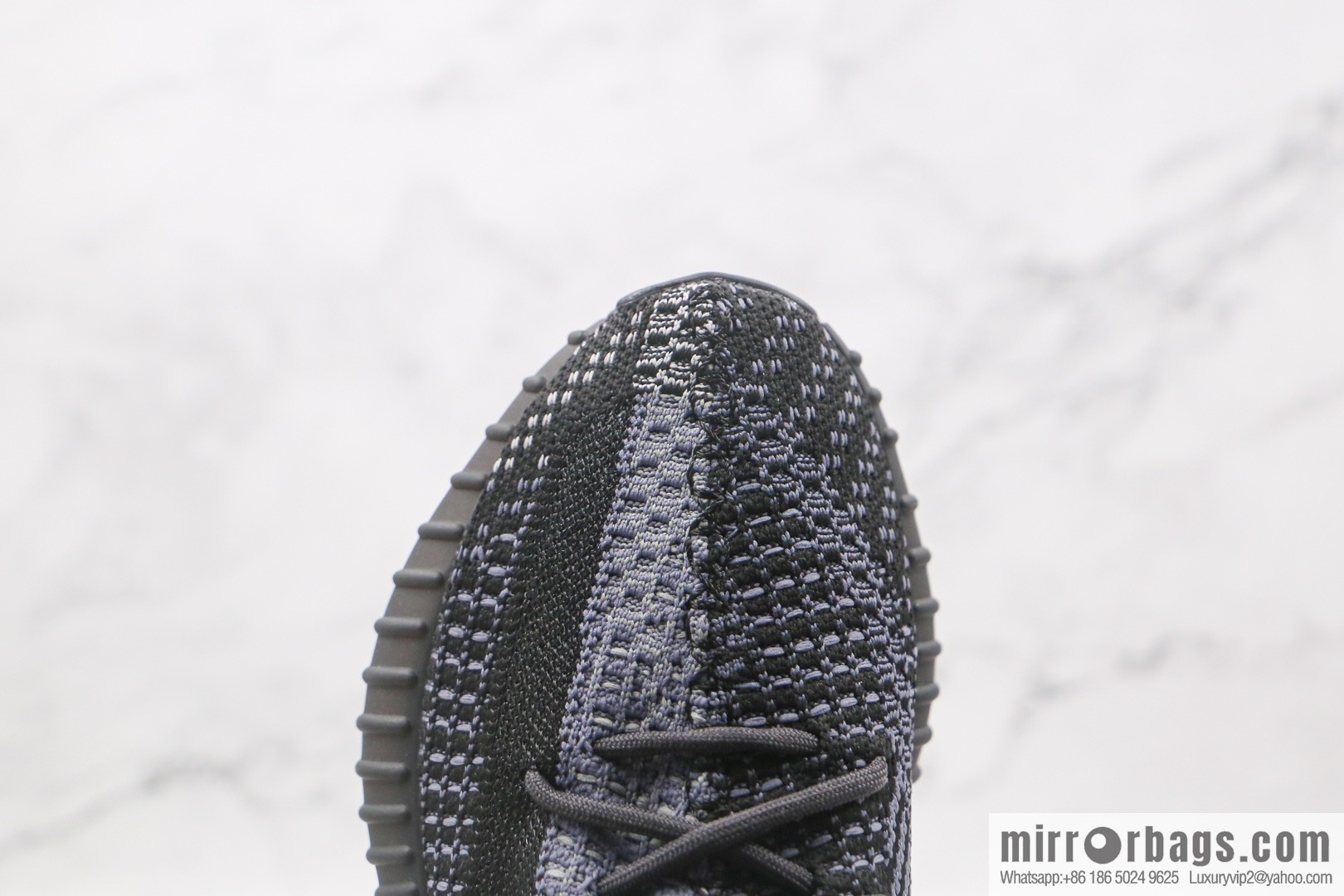 Coconut 350 V2 Version A, Oreo Yeezy Boost 350 V2 sneakers