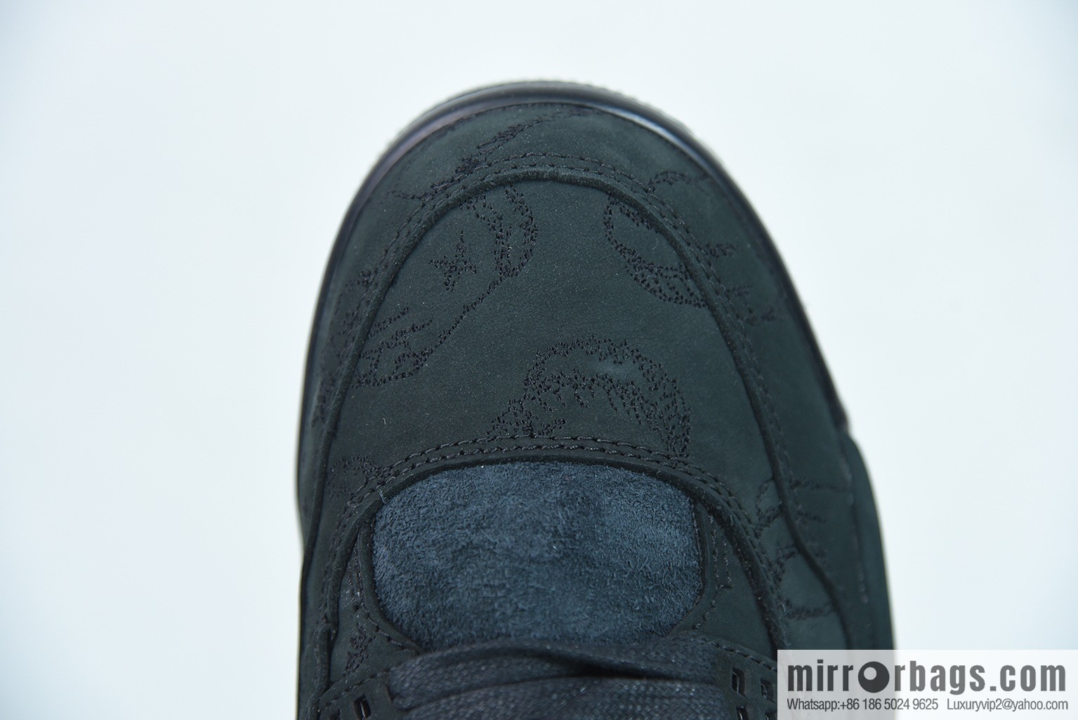KAWS x Air Jordan 4 Black AJ4 black suede limited joint name, luminous crystal middle help men's sneakers 930155-001