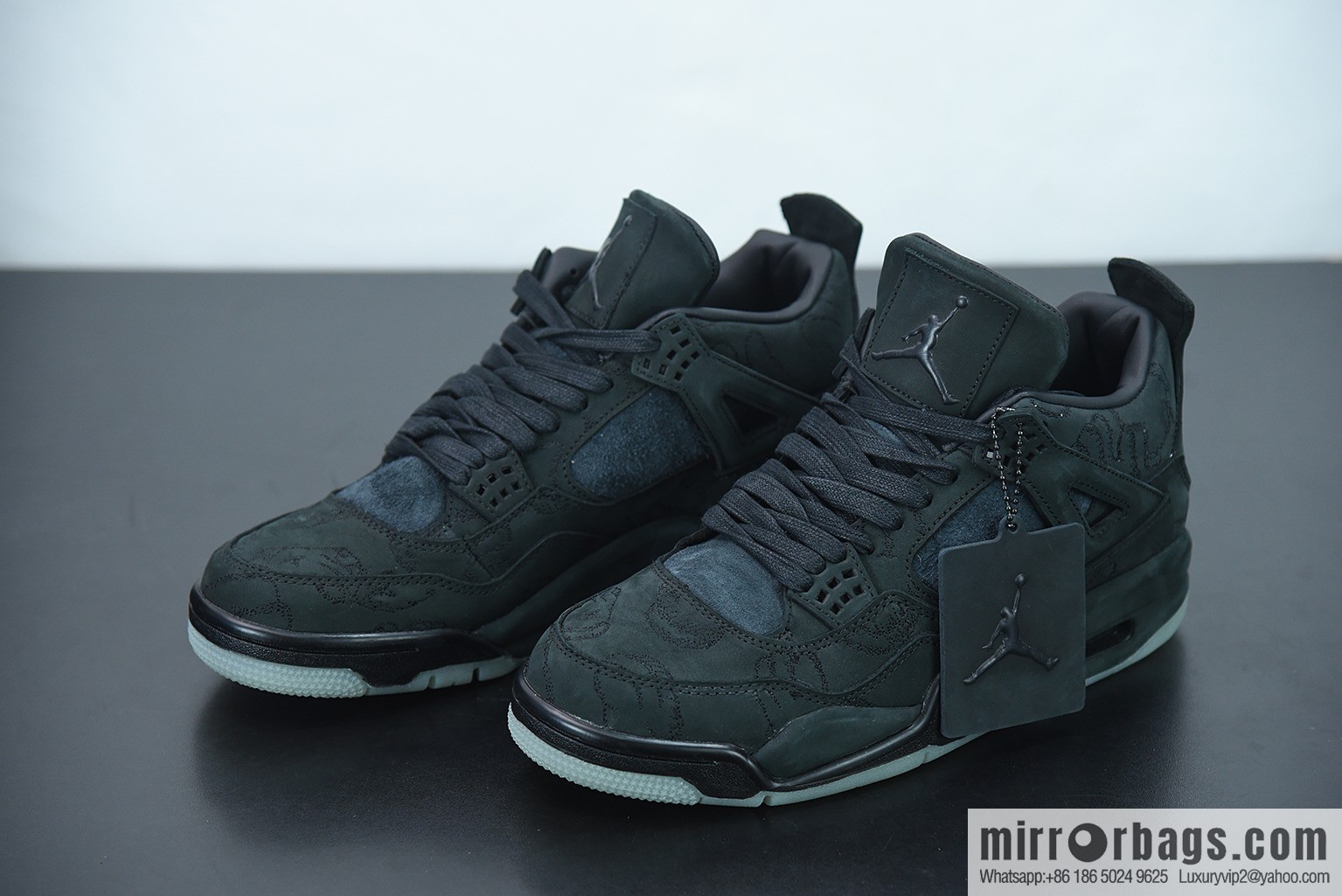 KAWS x Air Jordan 4 Black AJ4 black suede limited joint name, luminous crystal middle help men's sneakers 930155-001