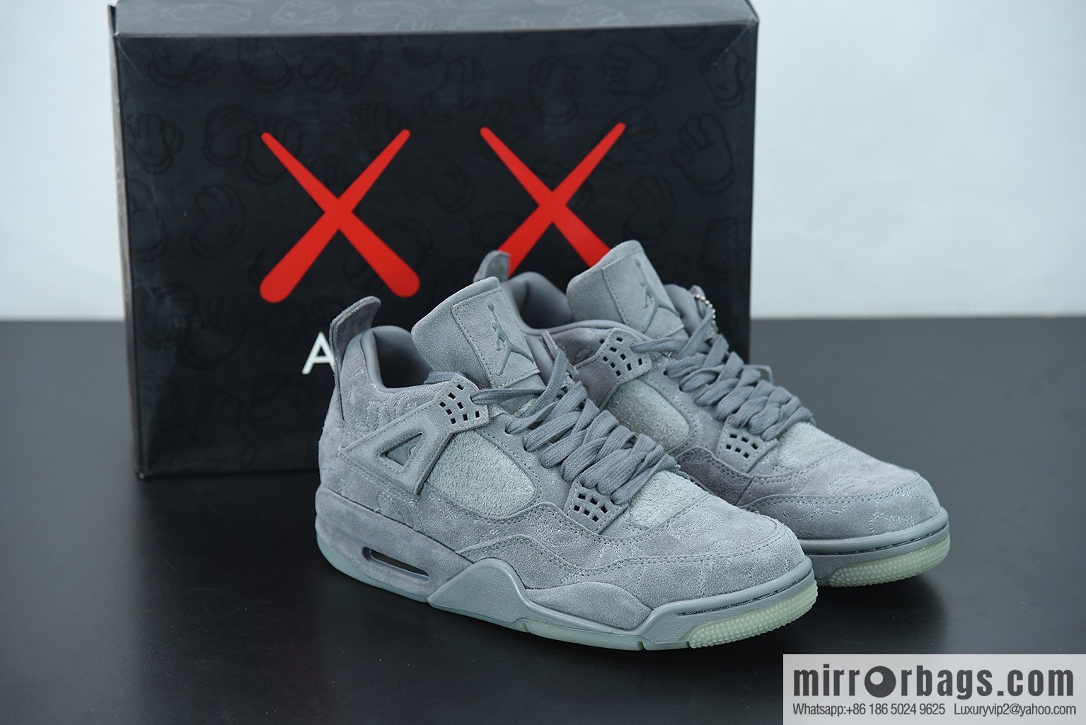 KAWS x Air Jordan 4 Black AJ4 gray suede limited joint name, luminous crystal middle help men's sneakers 930155-003