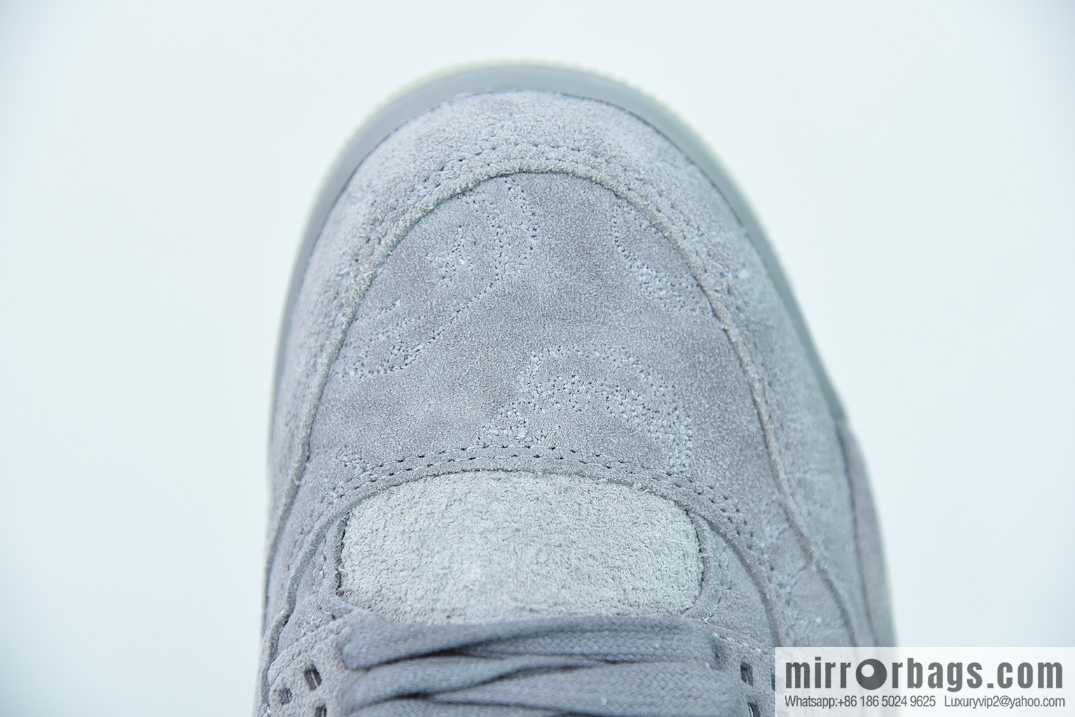 KAWS x Air Jordan 4 Black AJ4 gray suede limited joint name, luminous crystal middle help men's sneakers 930155-003