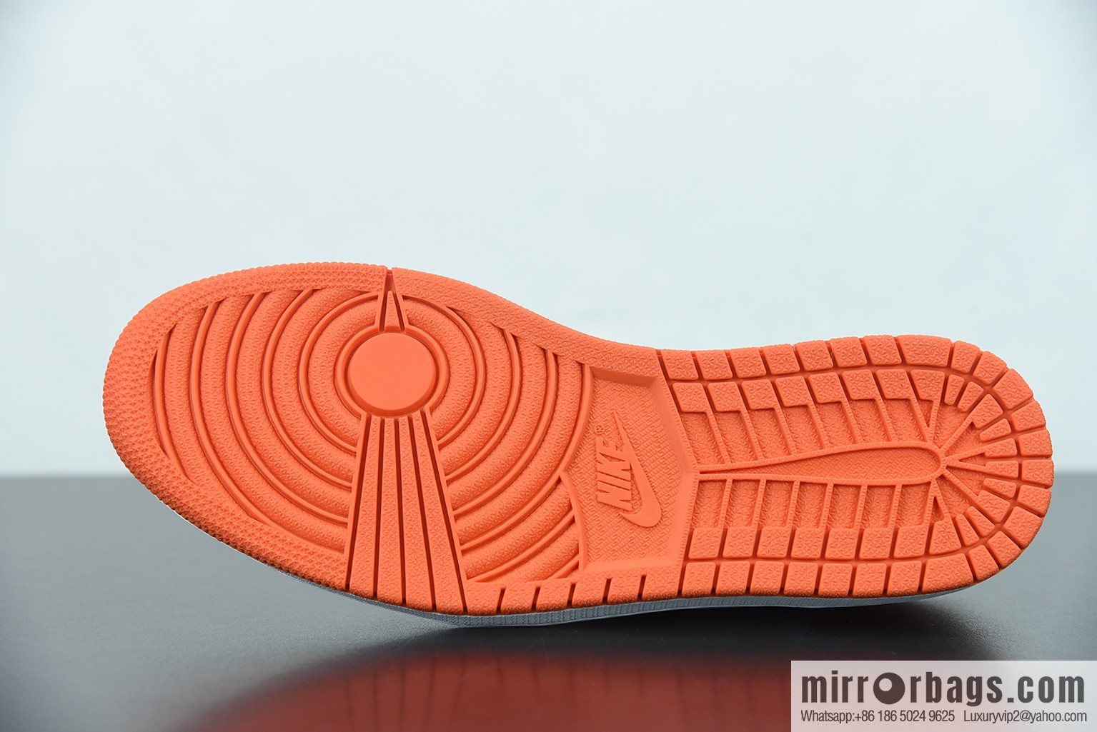 L00H5 pure original version Air Jordan 1 Low AJ1 Jordan 1st generation low-top basketball shoes, white orange buckle broken, item number: CZ0790 801