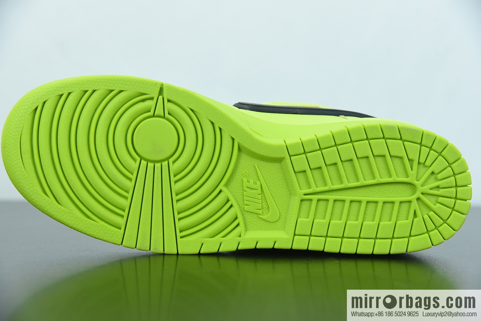 AMBUSH x SB Dunk High skate shoes high-top neon green big hook, item number: CU7544-300