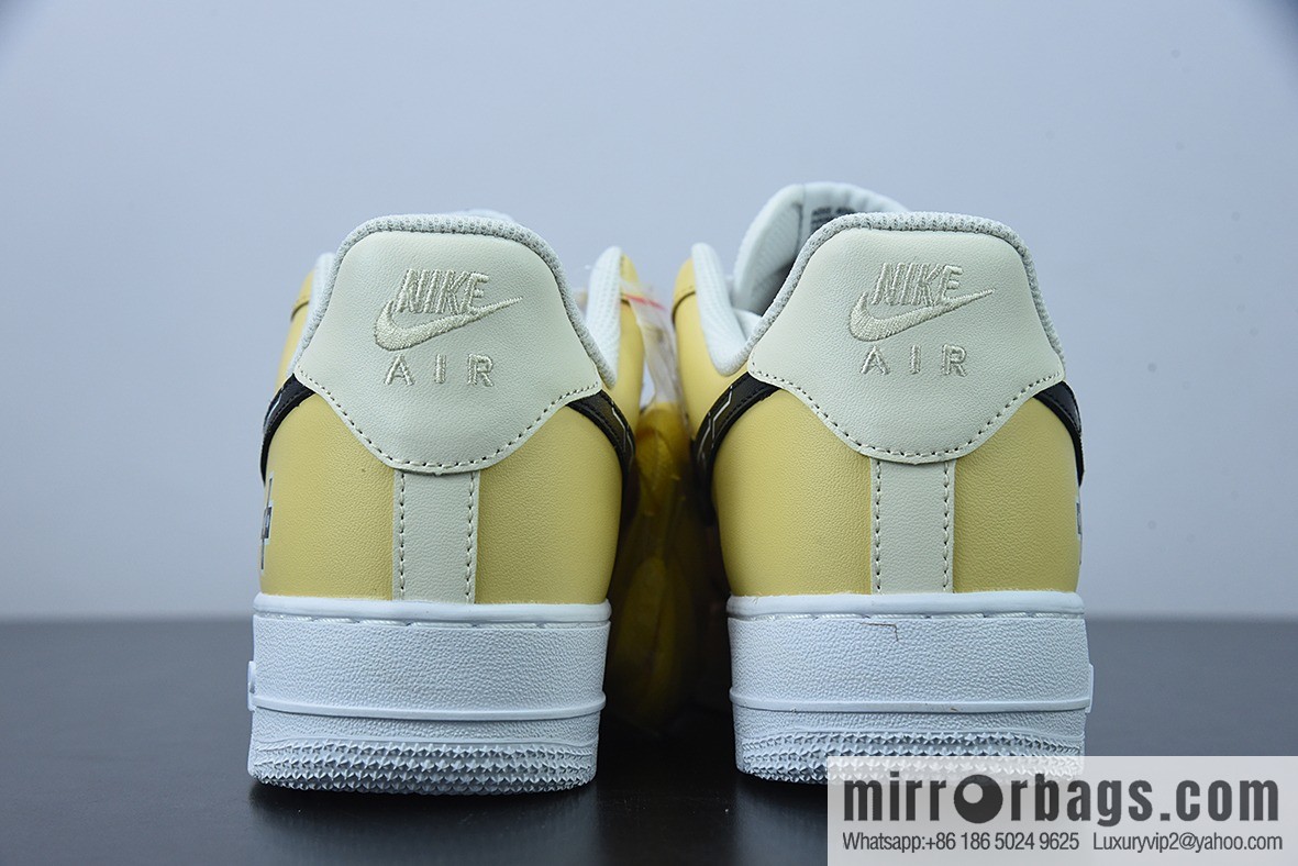 NK Air Force 1 Low PS5 video game black and white yellow, item number CW2288-113 Air Force One low-top versatile casual sports shoes