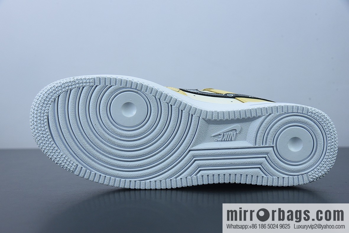 NK Air Force 1 Low PS5 video game black and white yellow, item number CW2288-113 Air Force One low-top versatile casual sports shoes