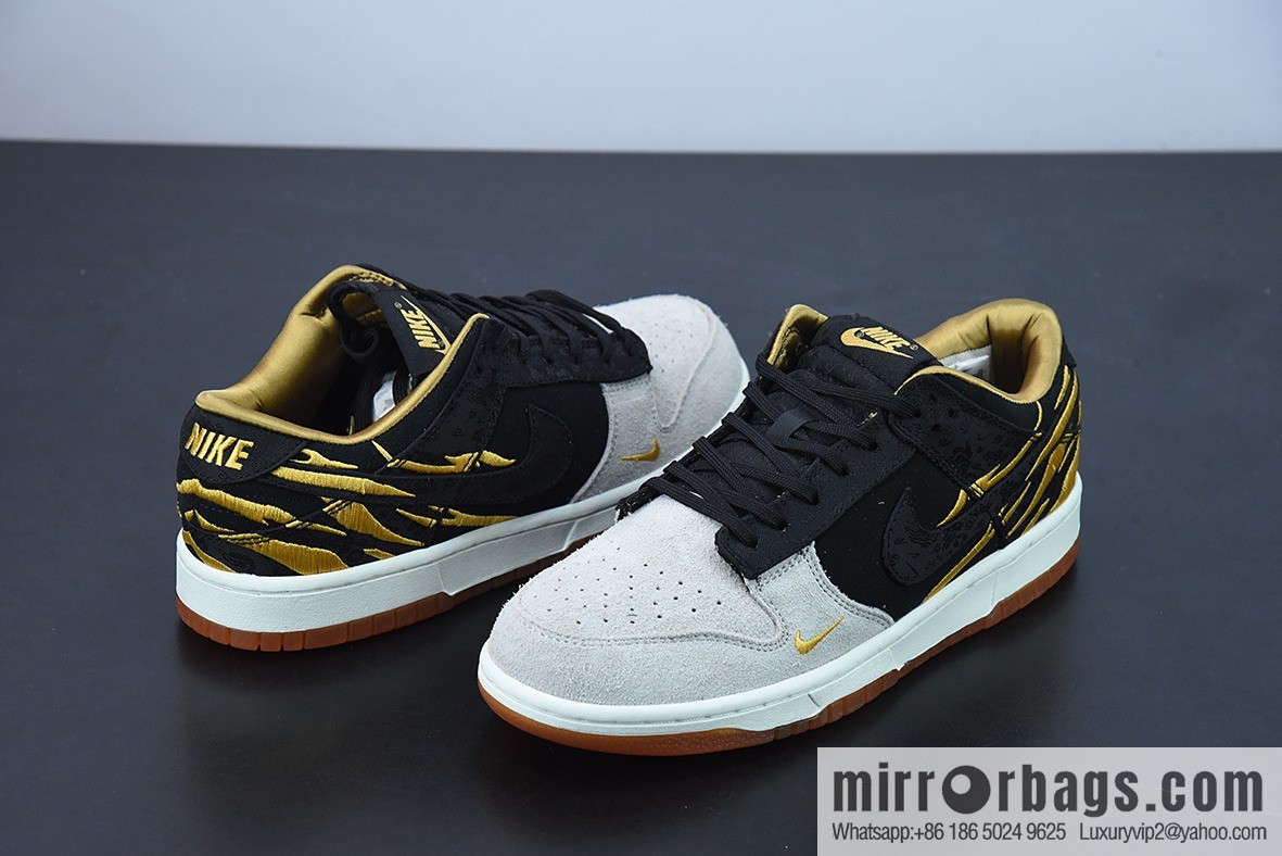 H03G5 pure original version Nk SB Dunk Low CNY Year of the Tiger black yellow tiger pattern SB dunk series Vintage low-top board shoes, item number: DQ5351-001