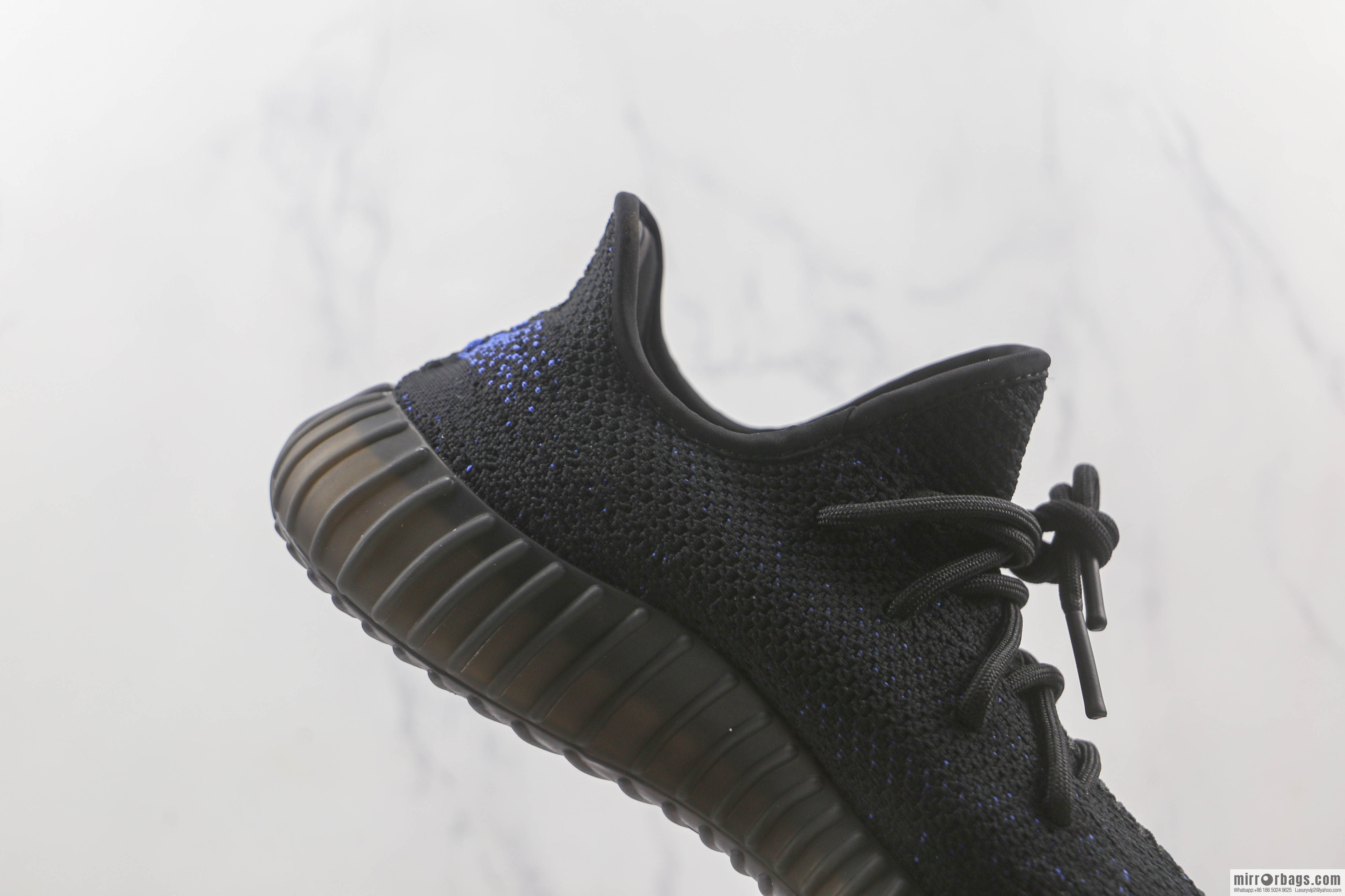Yeezy 350 Boost V2 coconut 350 second generation popcorn new black and blue color scheme