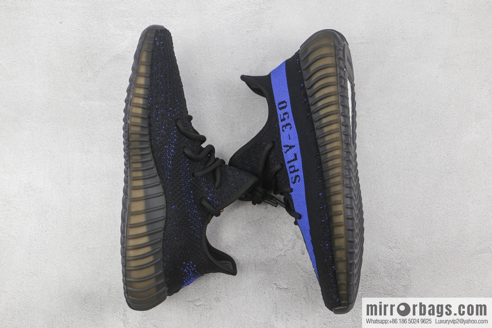 Yeezy 350 Boost V2 coconut 350 second generation popcorn new black and blue color scheme