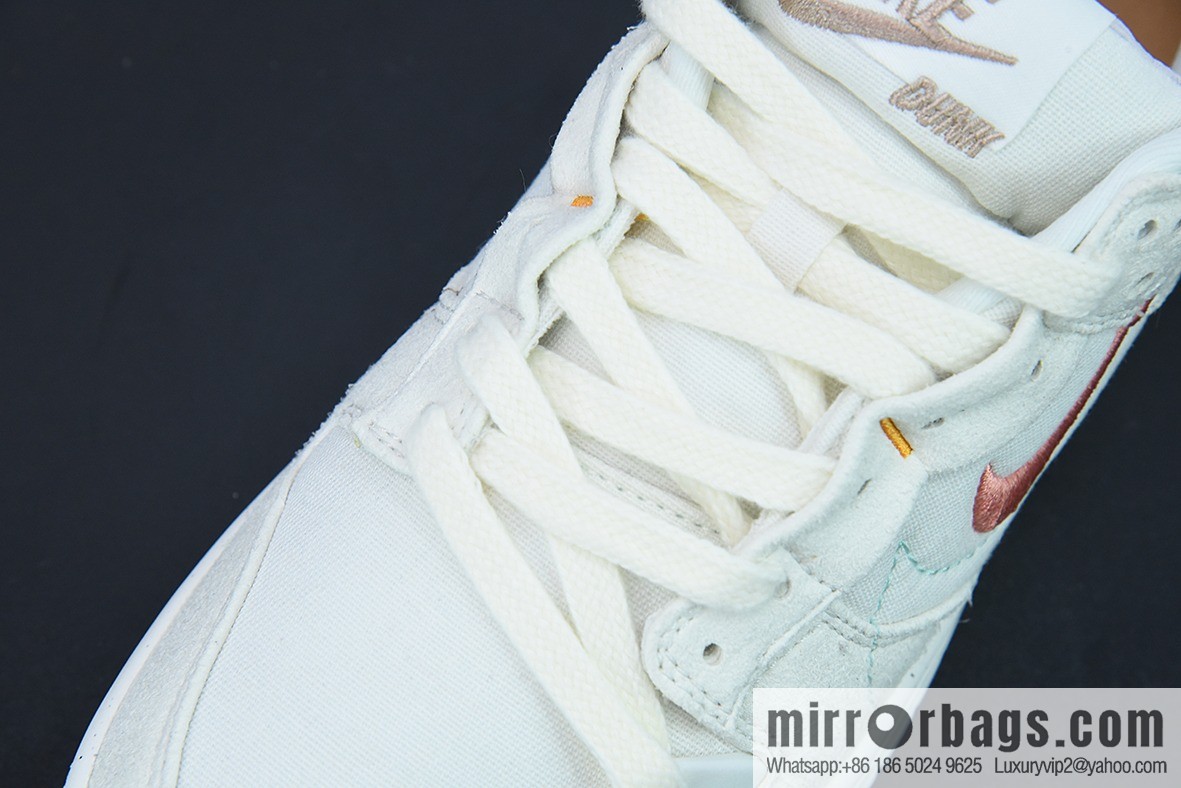 G03T4 pure original shipment Nike official DUNK LOW DISRUPT 2 women sneakers item number: DH4402 100