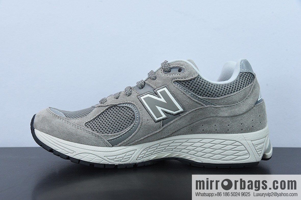 NB New Balance ML2002 series Vintage Daddy style casual sports jogging shoes L07J4