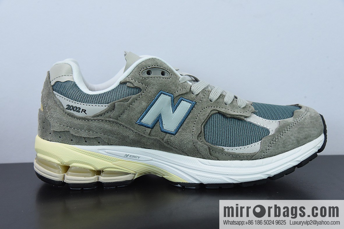 New Balance 2002 Vintage Casual Running Shoes M2002RDD