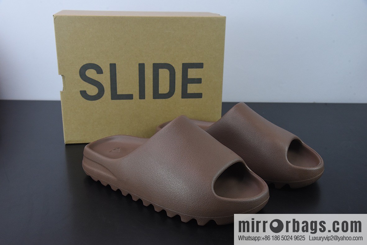 H06N2 Pure YEZY SLIDE Coconut Slippers Brown Bite Flower, Item No. GX6141