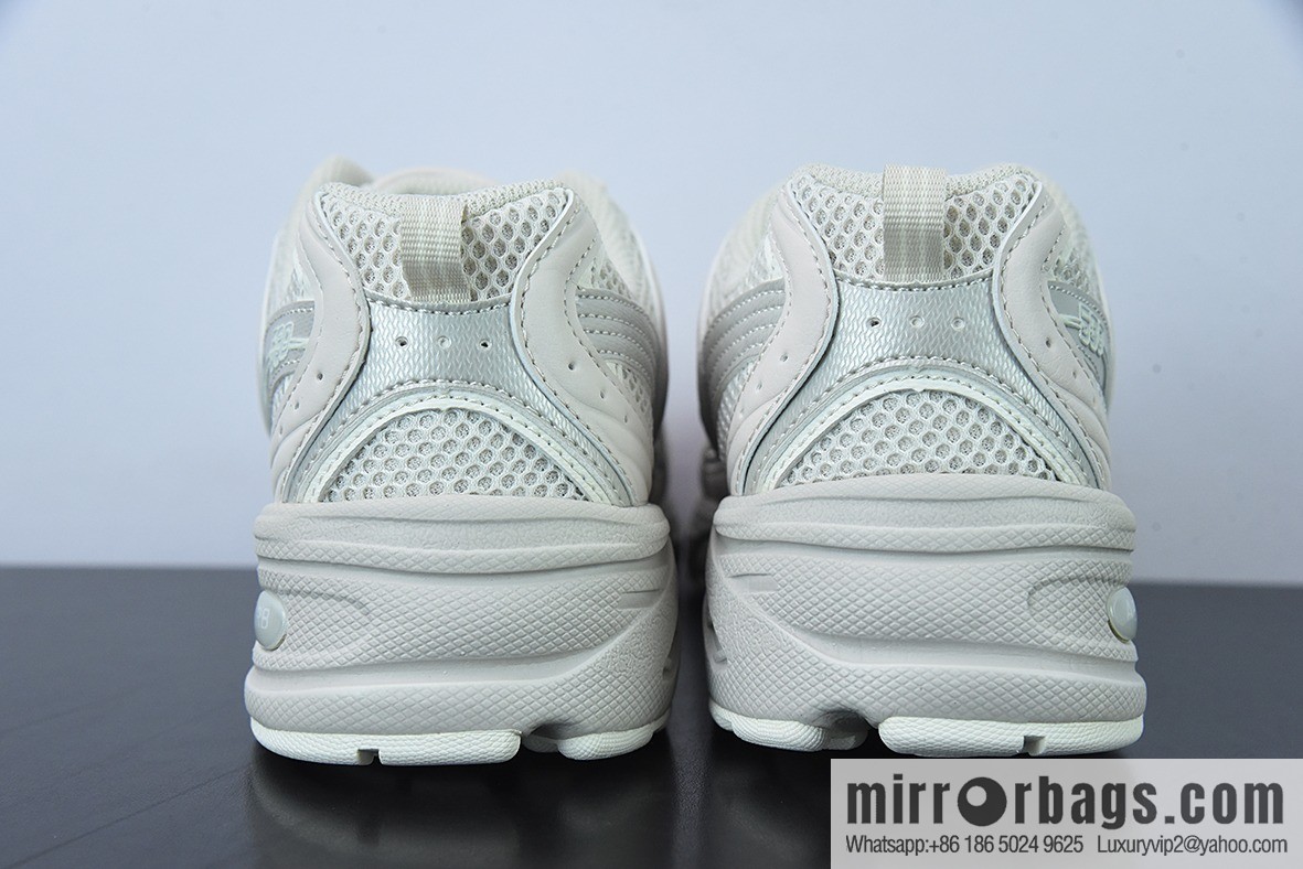 B0F3T3 DT pure original version New Balance MR530AA1 NB530 Vintage casual jogging shoes