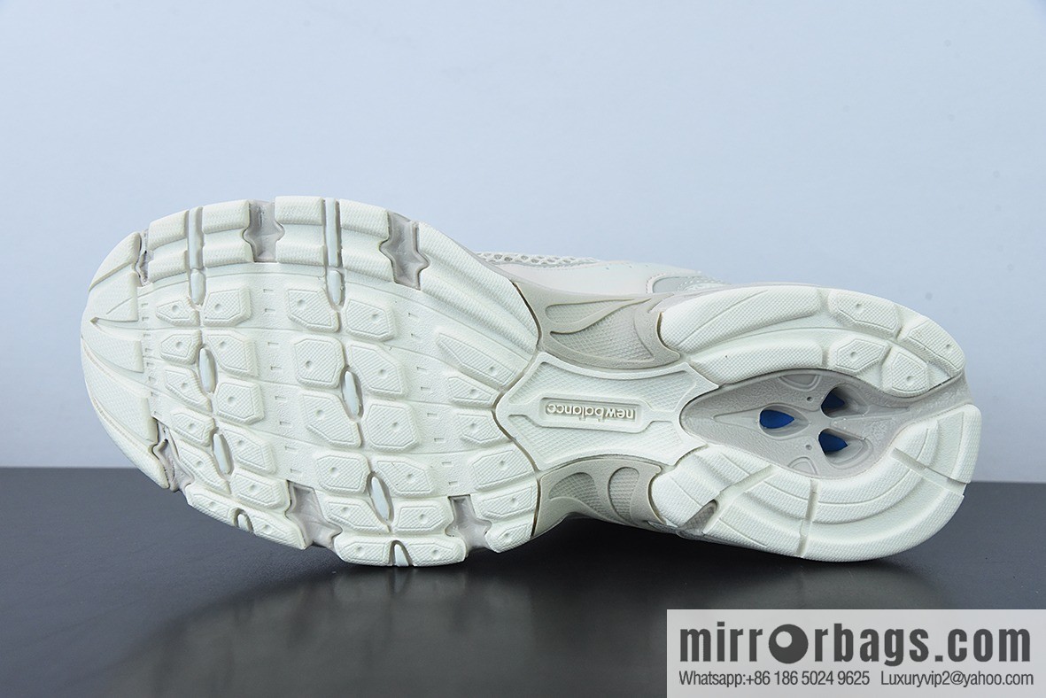 B0F3T3 DT pure original version New Balance MR530AA1 NB530 Vintage casual jogging shoes