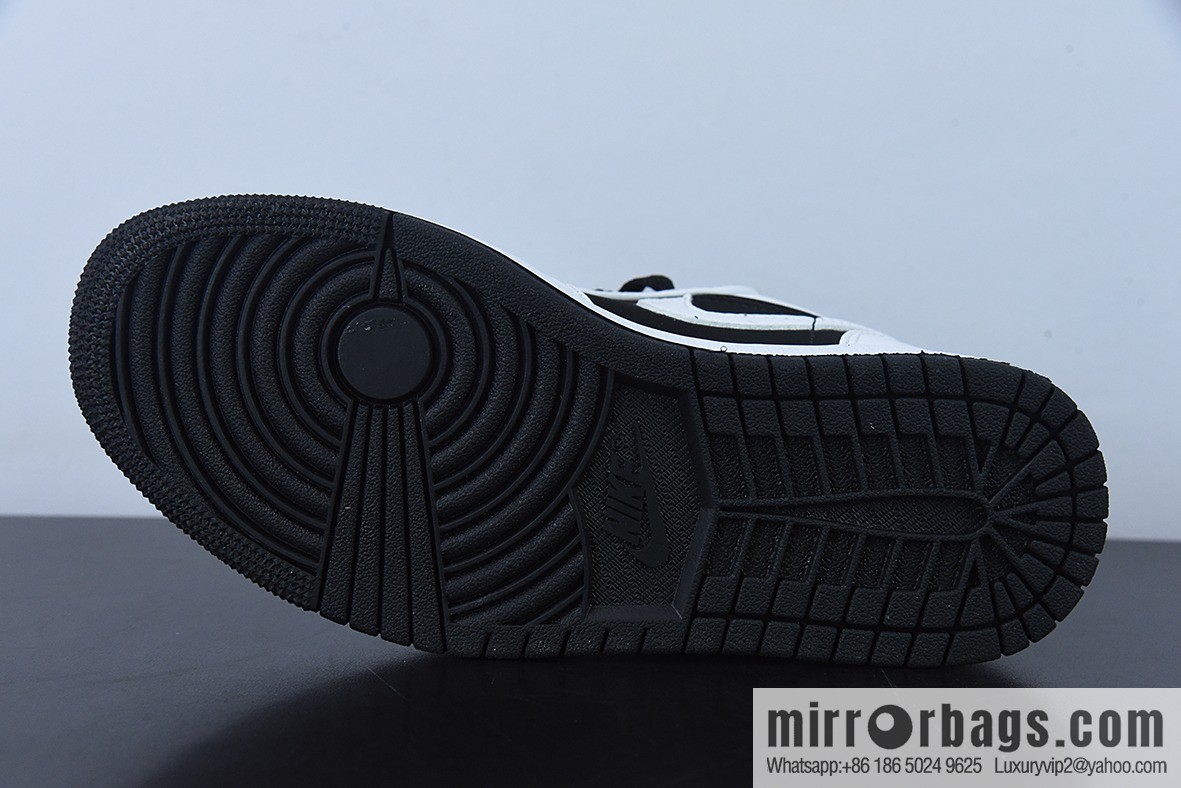 Jordan Air Jordan 1 Low AJ1 Joe 1 Black and white panda, low-top casual board shoes, item number: 553560-101