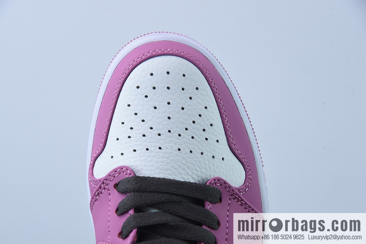 NK Air Jordan 1 Low AJ1 Joe 1 white pink black hook, low-top casual board shoes, item number: DC1767-160
