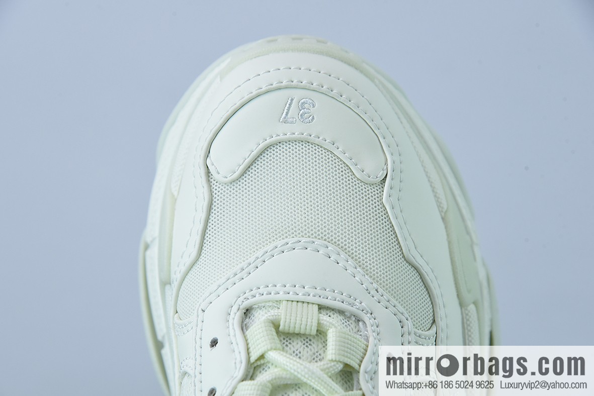 Balenciaga Triple S Daddy Shoes, Balenciaga sneakers Balenciaga luminous