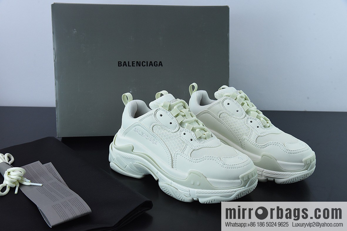 Balenciaga Triple S Daddy Shoes, Balenciaga sneakers Balenciaga luminous
