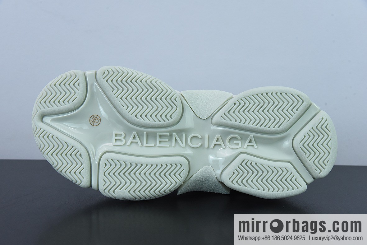 Balenciaga Triple S Daddy Shoes, Balenciaga sneakers Balenciaga luminous