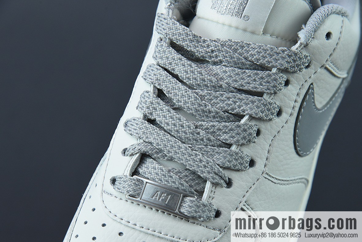 Undefeated x NK Air Force 1 Low Silver Air Force One Item Number: UN6695-288
