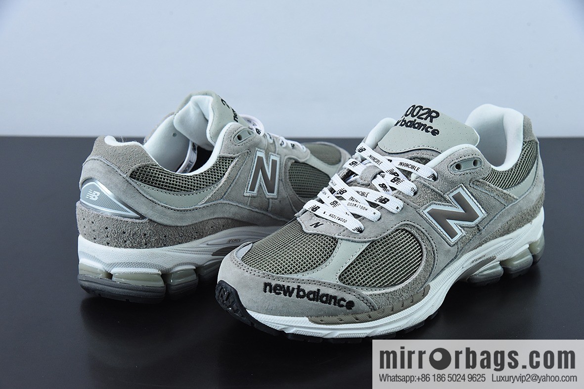 New Balance ML2002 Series Vintage Daddy Style Unisex Casual Shoes Couple Versatile Jogging Shoes Sports Men's Shoes Women's Shoes ML2002RV
