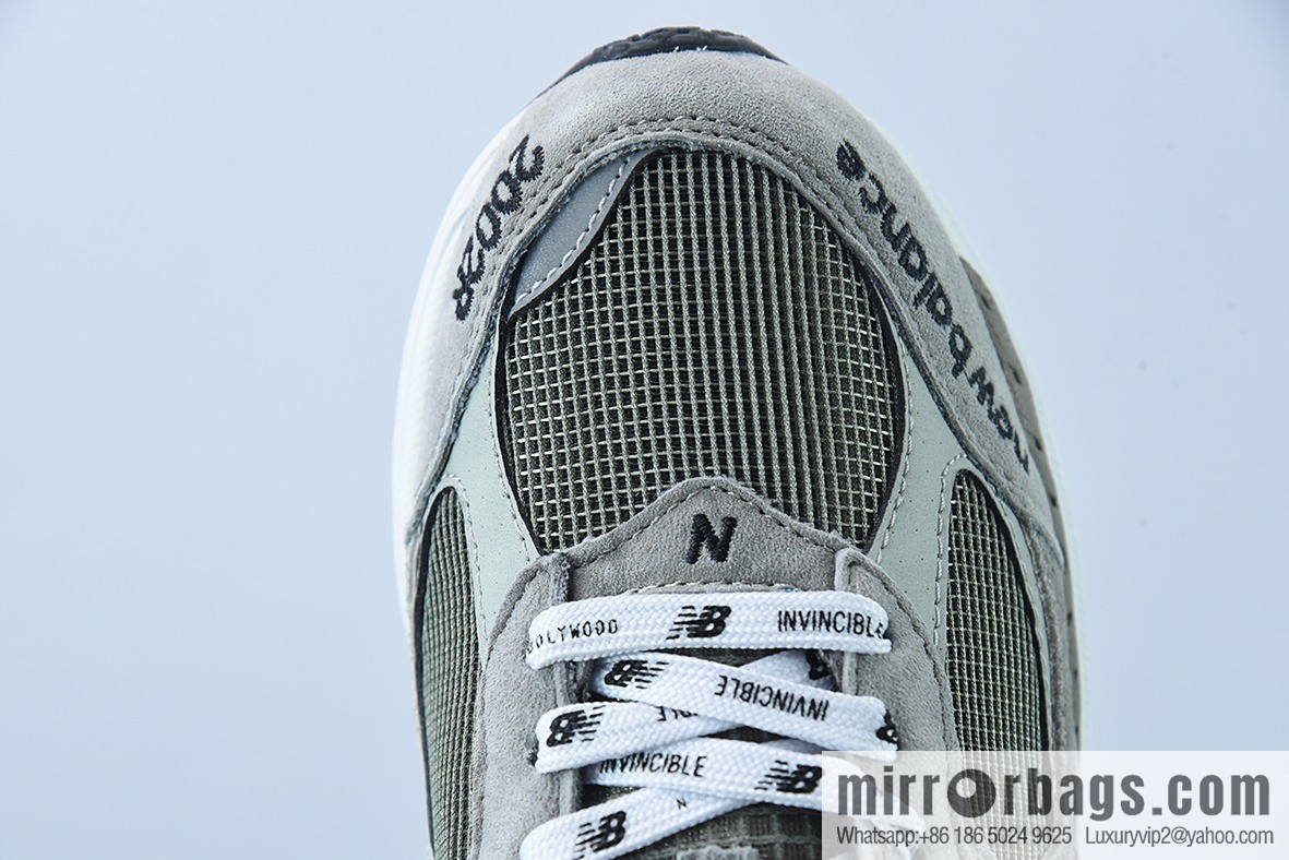 New Balance ML2002 Series Vintage Daddy Style Unisex Casual Shoes Couple Versatile Jogging Shoes Sports Men's Shoes Women's Shoes ML2002RV