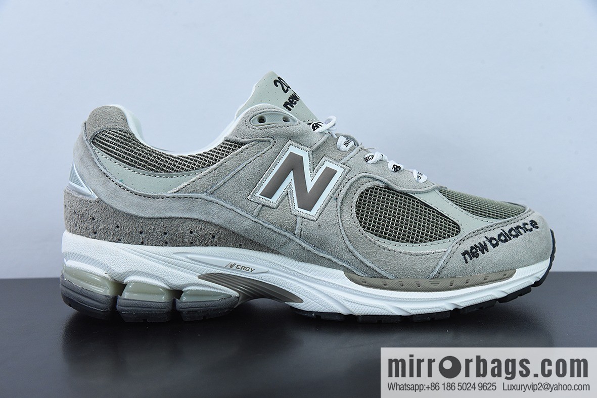 New Balance ML2002 Series Vintage Daddy Style Unisex Casual Shoes Couple Versatile Jogging Shoes Sports Men's Shoes Women's Shoes ML2002RV