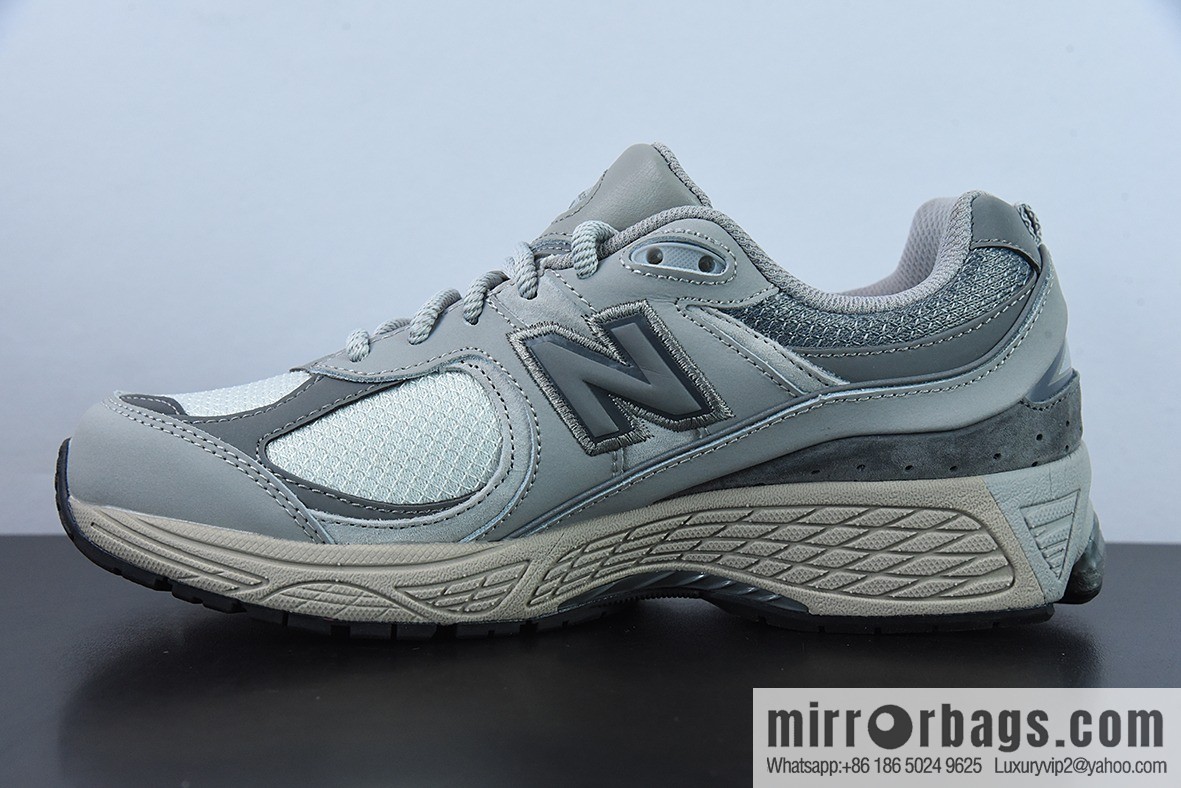New Balance ML2002 Series Vintage Daddy Style Unisex Casual Shoes Couple Versatile Jogging Shoes Sports Men's Shoes Women's Shoes M2002RVC