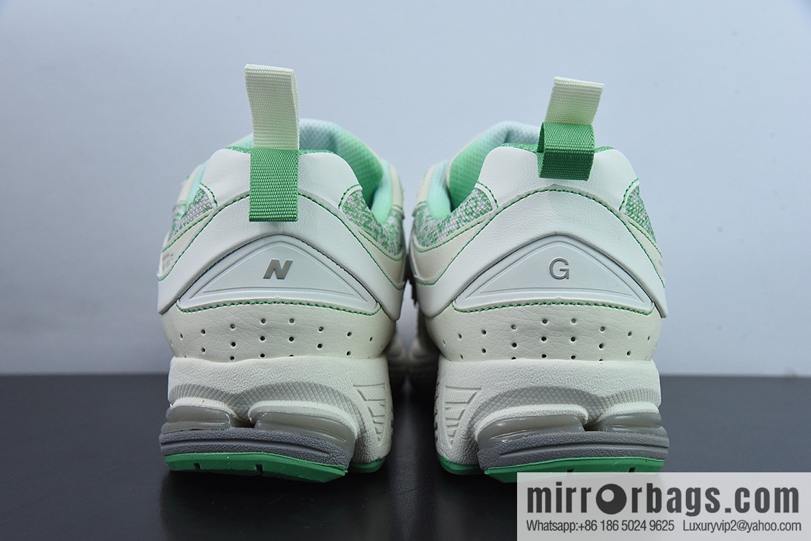 New Balance ML2002 Series Vintage Daddy Style Unisex Casual Shoes Couple Versatile Jogging Shoes Sports Men's Shoes Women's Shoes M2002RGC