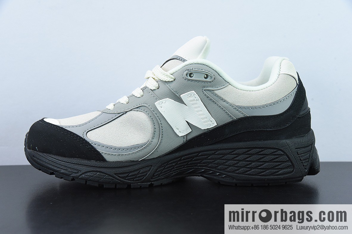 New Balance ML2002 Series Vintage Daddy Style Unisex Casual Shoes Couple Versatile Jogging Shoes Sports Men's Shoes Women's Shoes ML2002RBA