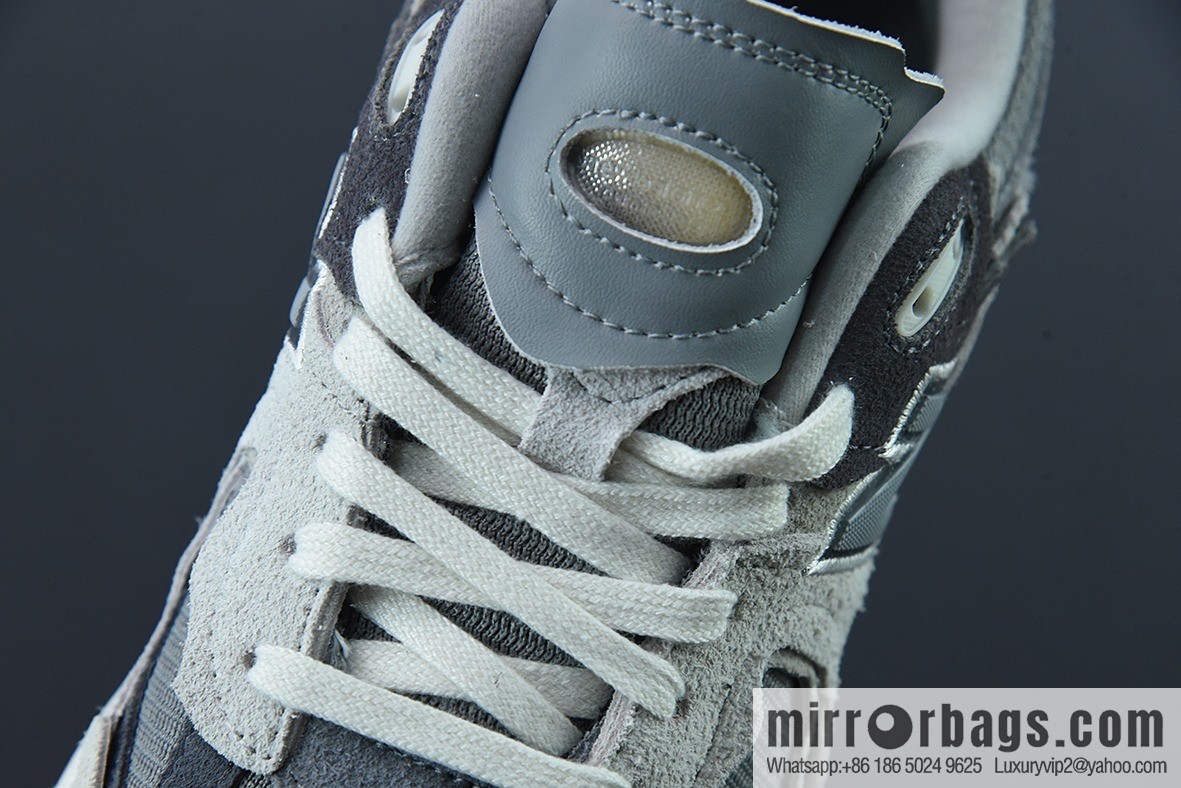 New Balance ML2002 Series Vintage Daddy Style Unisex Casual Shoes Couple Versatile Jogging Shoes Sports Men's Shoes Women's Shoes M2002RDA