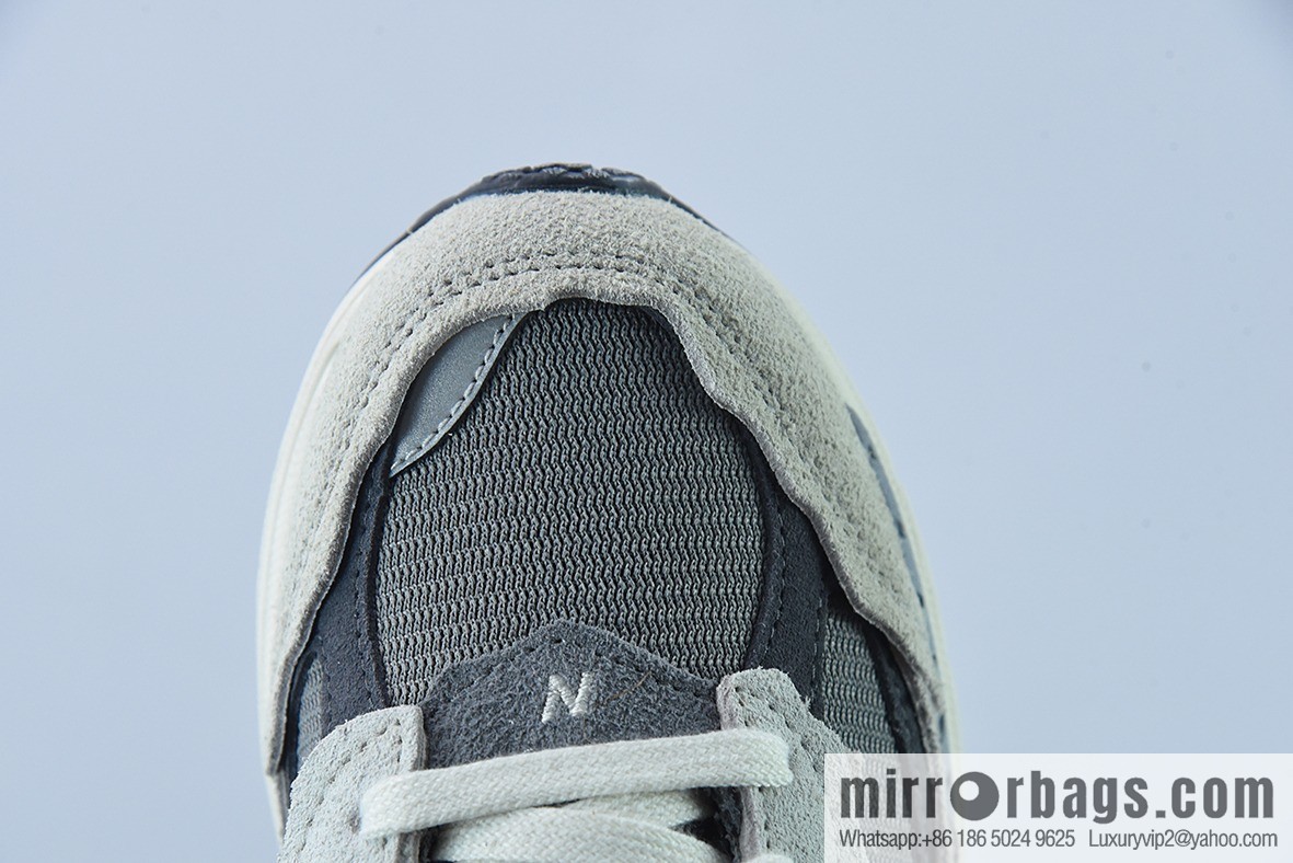 New Balance ML2002 Series Vintage Daddy Style Unisex Casual Shoes Couple Versatile Jogging Shoes Sports Men's Shoes Women's Shoes M2002RDA