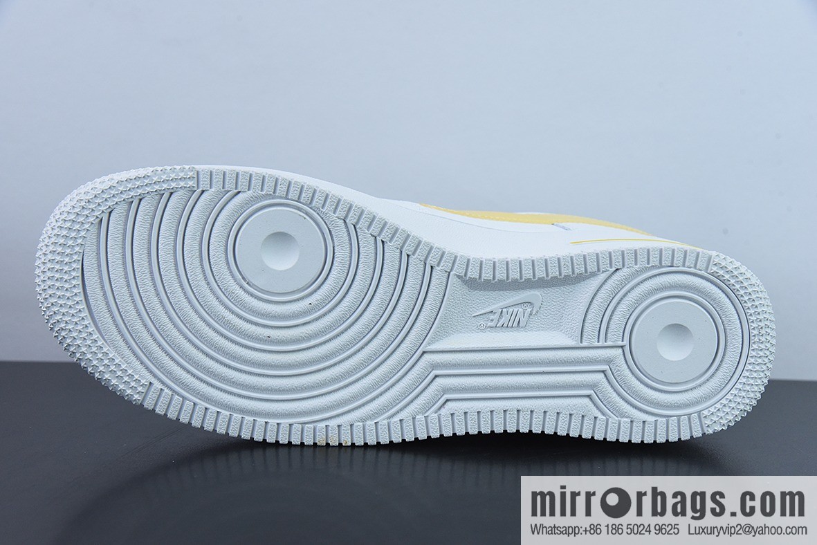 Nk Air Force 1 '07 Low White and Yellow, Classic Versatile Low Help Air Force One, Item Number DV3505-101