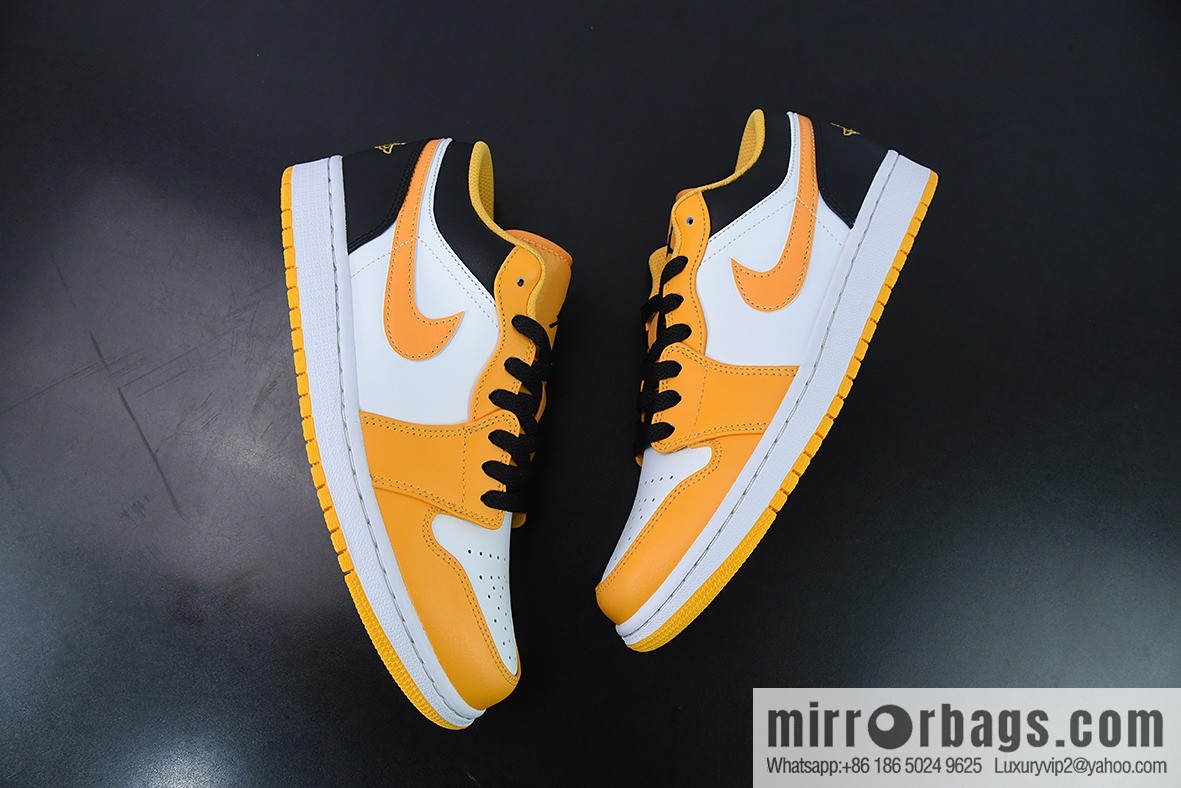 Air Jordan AJ1 Low Top Series, Black and White Yellow Taxi Low Top Casual Men's Board Shoes 553558-701