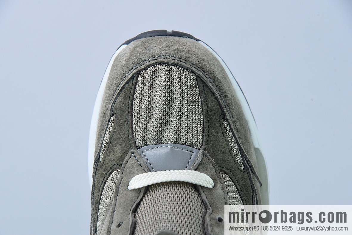 JJJJound x New Balance M992J2 joint president Vintage jogging shoes, black and gray